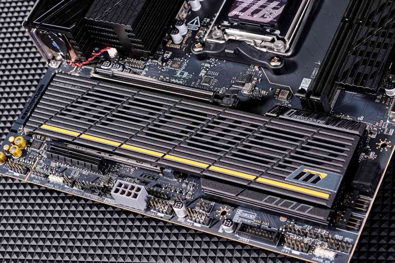 微星B850MPOWER主板深度评测：MPOWER系列的超频传奇延续，千元级性能炸裂之选