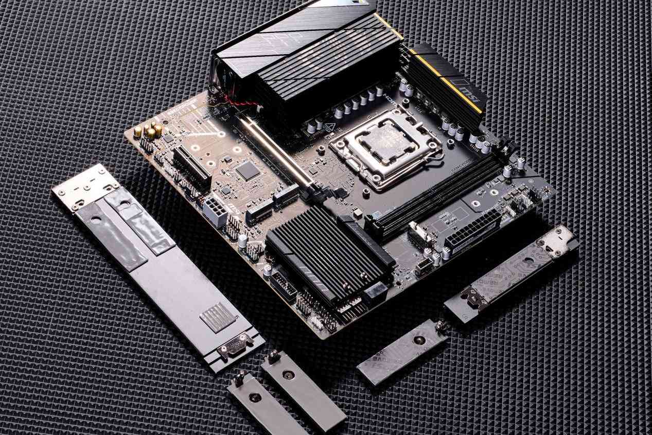 微星B850MPOWER主板深度评测：MPOWER系列的超频传奇延续，千元级性能炸裂之选