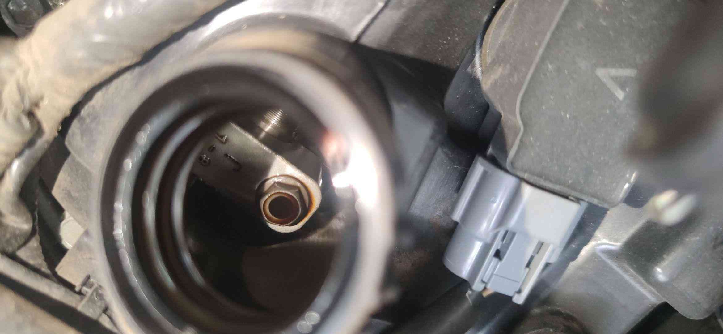 英菲尼迪怎么样 经常出差跑高速，大哥买台37L英菲尼迪Q50，直言比电车舒服得多