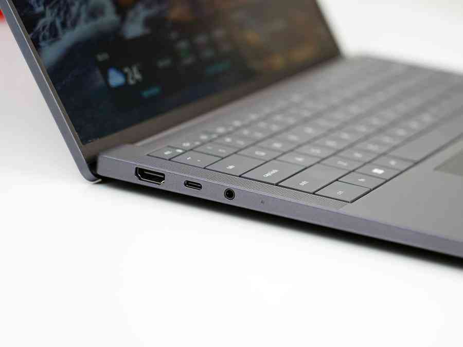 性能强劲的长续航轻薄旗舰笔记本电脑 Dell Pro 14 Premium评测