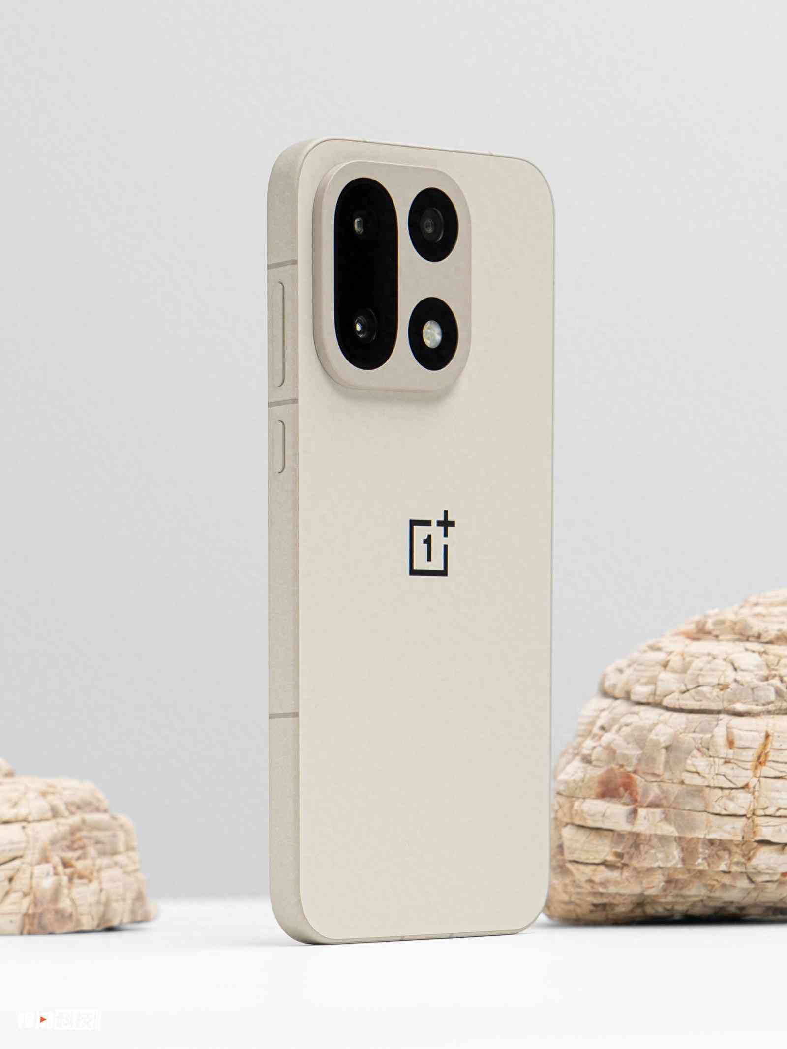 一加手机质量怎么样 一加15评测：性能超Ultra，极致流畅不留短板