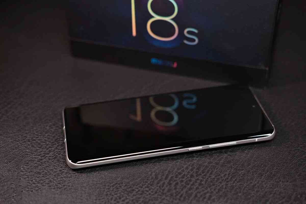 魅族手机质量全方位剖析：2022年我为何依旧钟情魅族18s，小厂真就缺乏竞争力吗？