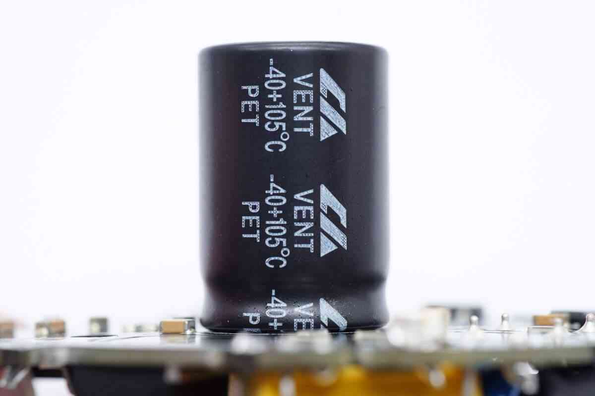 飞科高速吹风机深度评测：200元档无刷电机神器值不值得入手？