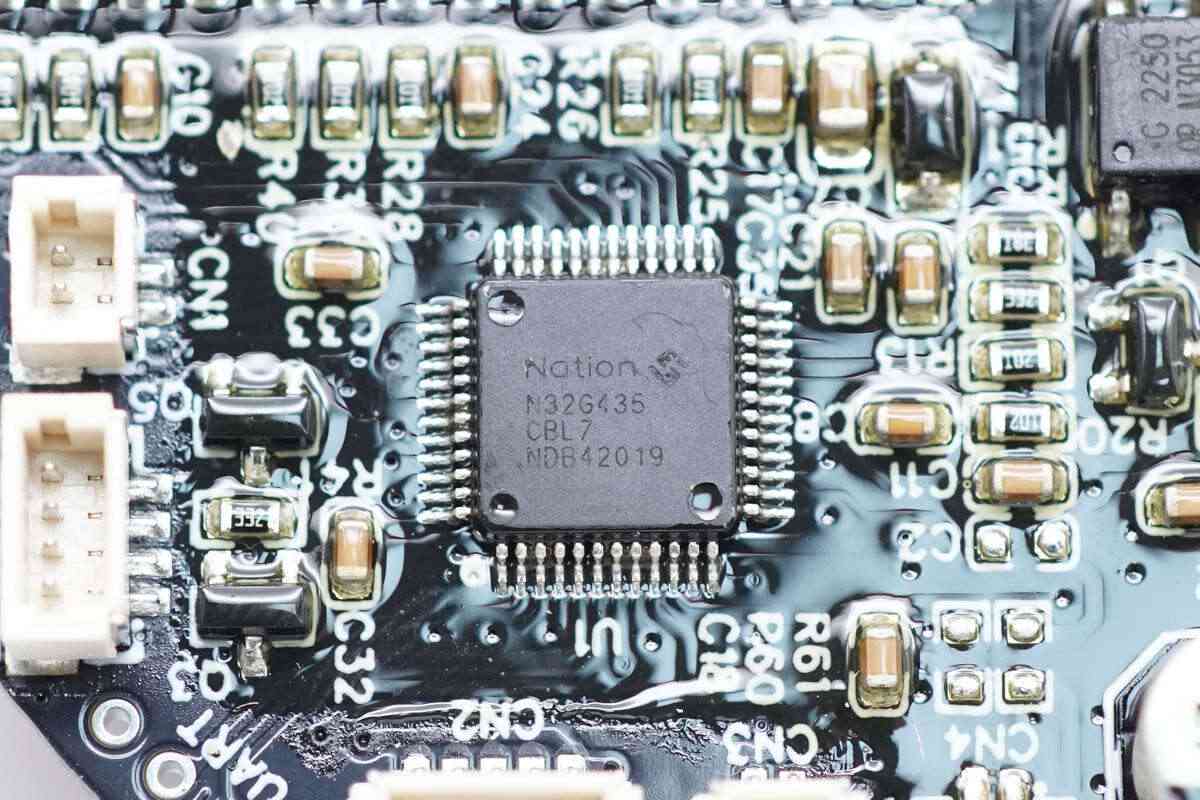 飞科高速吹风机深度评测：200元档无刷电机神器值不值得入手？