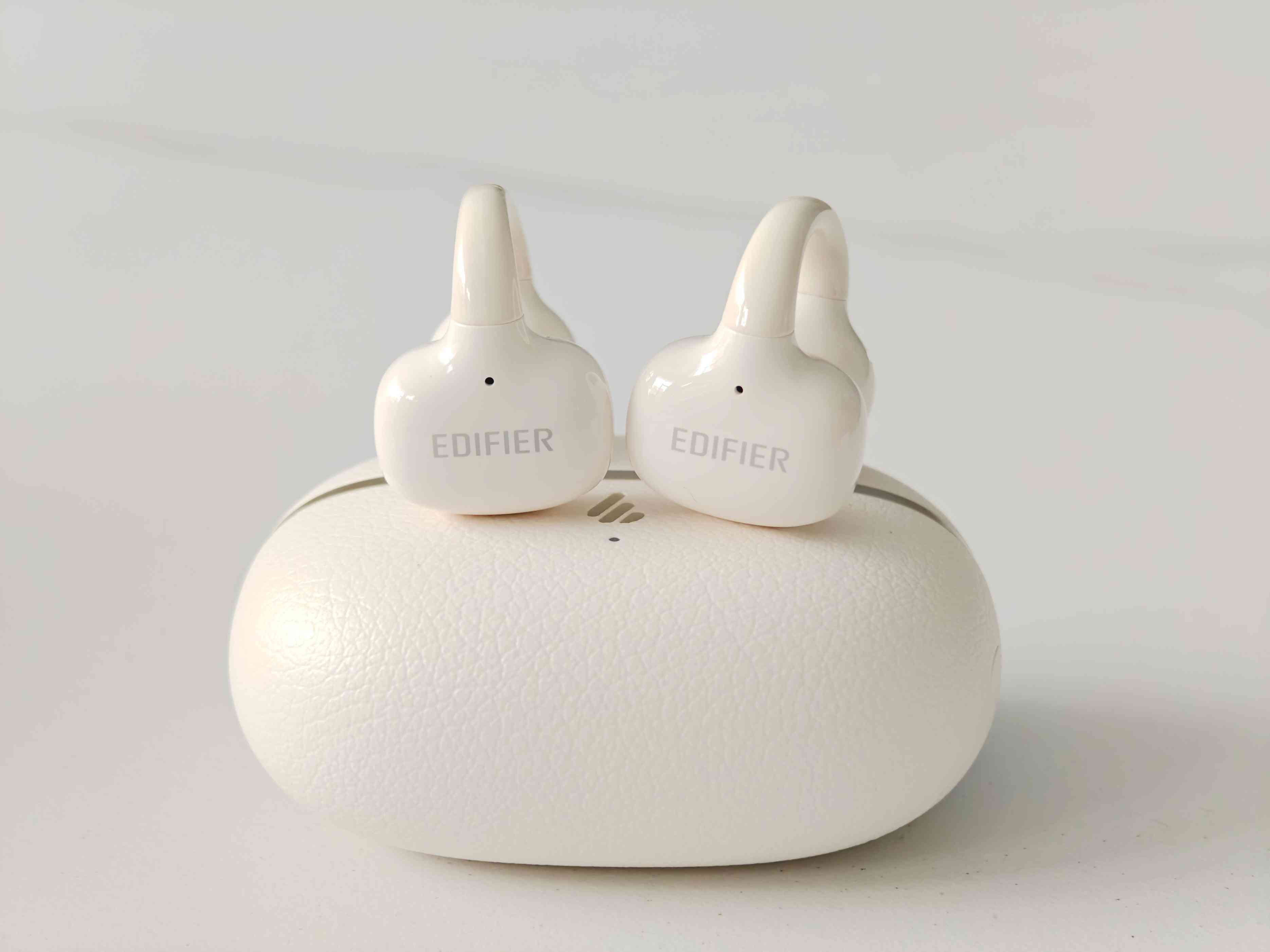 漫步者FitClip Ultra耳夹式蓝牙耳机深度评测：无感佩戴与旗舰音质的完美融合