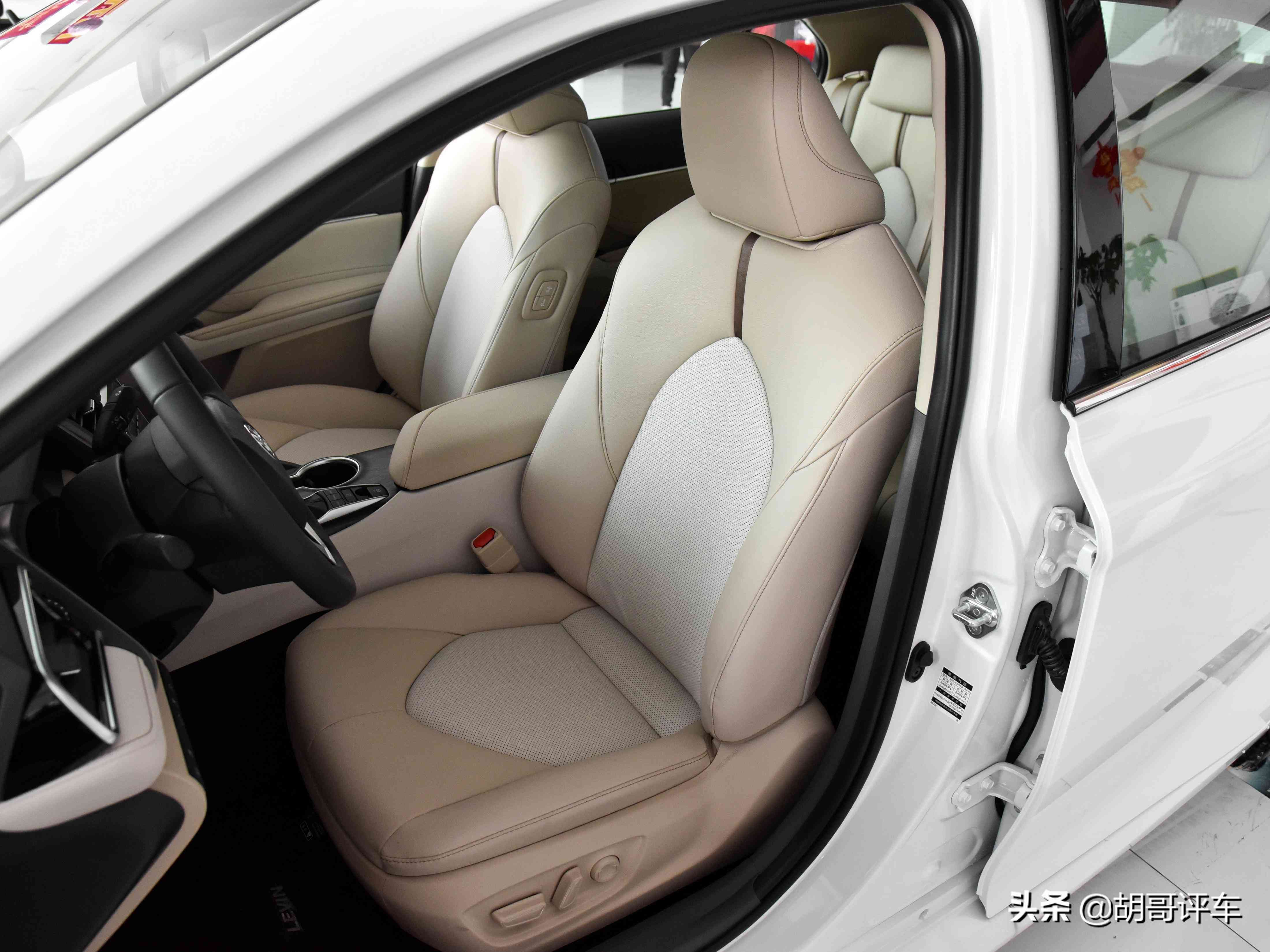 质量好，配置升级价格实惠又省油的合资B级车，带你看丰田凯美瑞