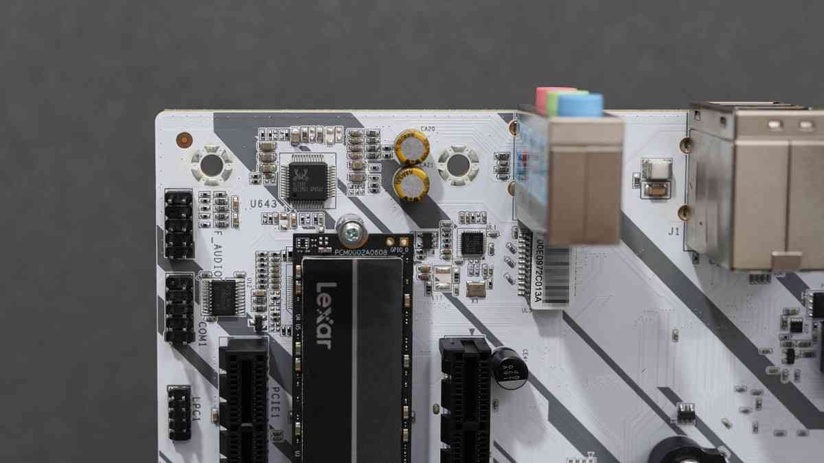 250元级B450白色主板深度评测：华南金牌能否驾驭R5-5600G？