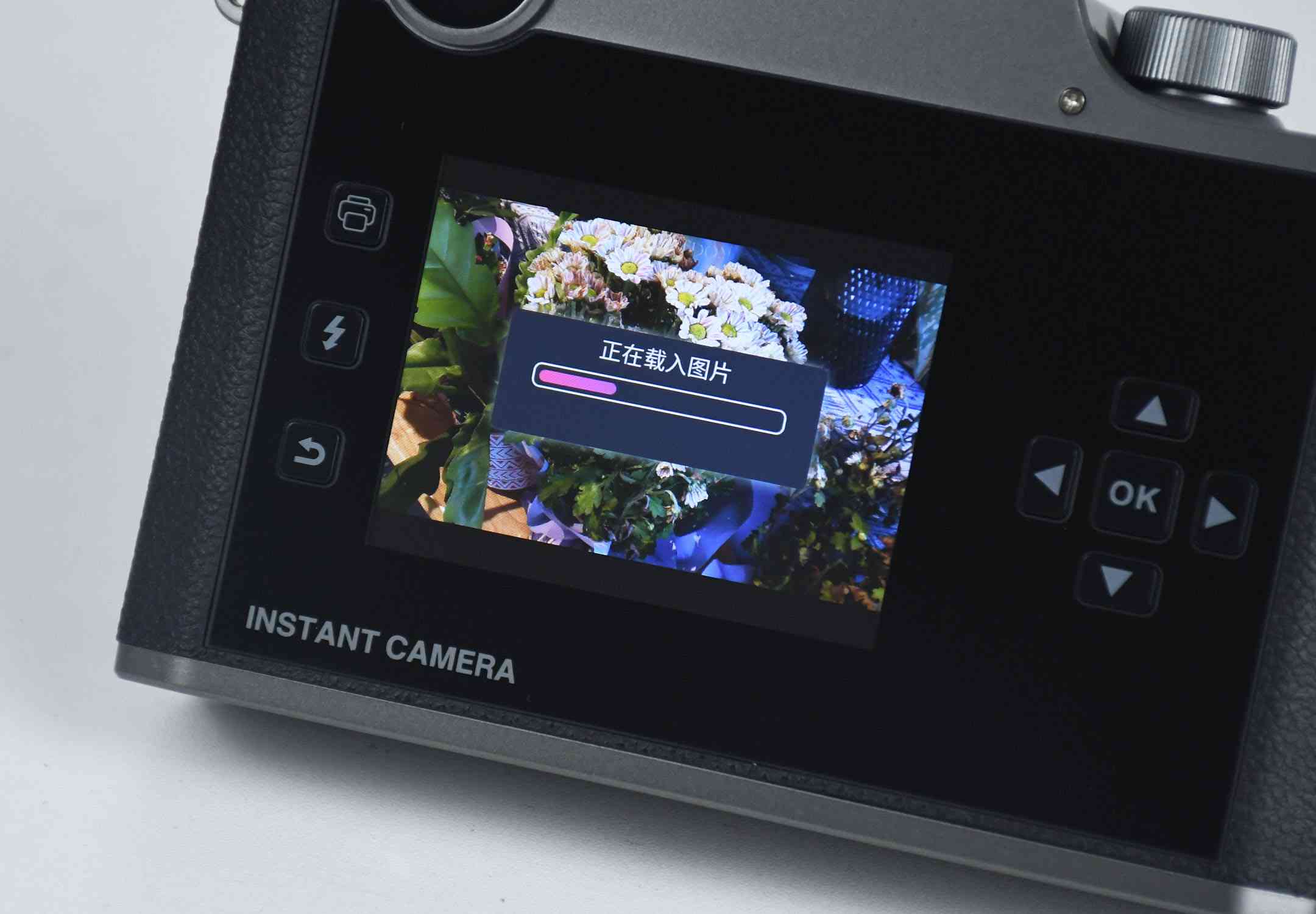 汉印打印机怎么样 不用墨水也能打印？采用“复古外观”的照片打印机：汉印Z3评测