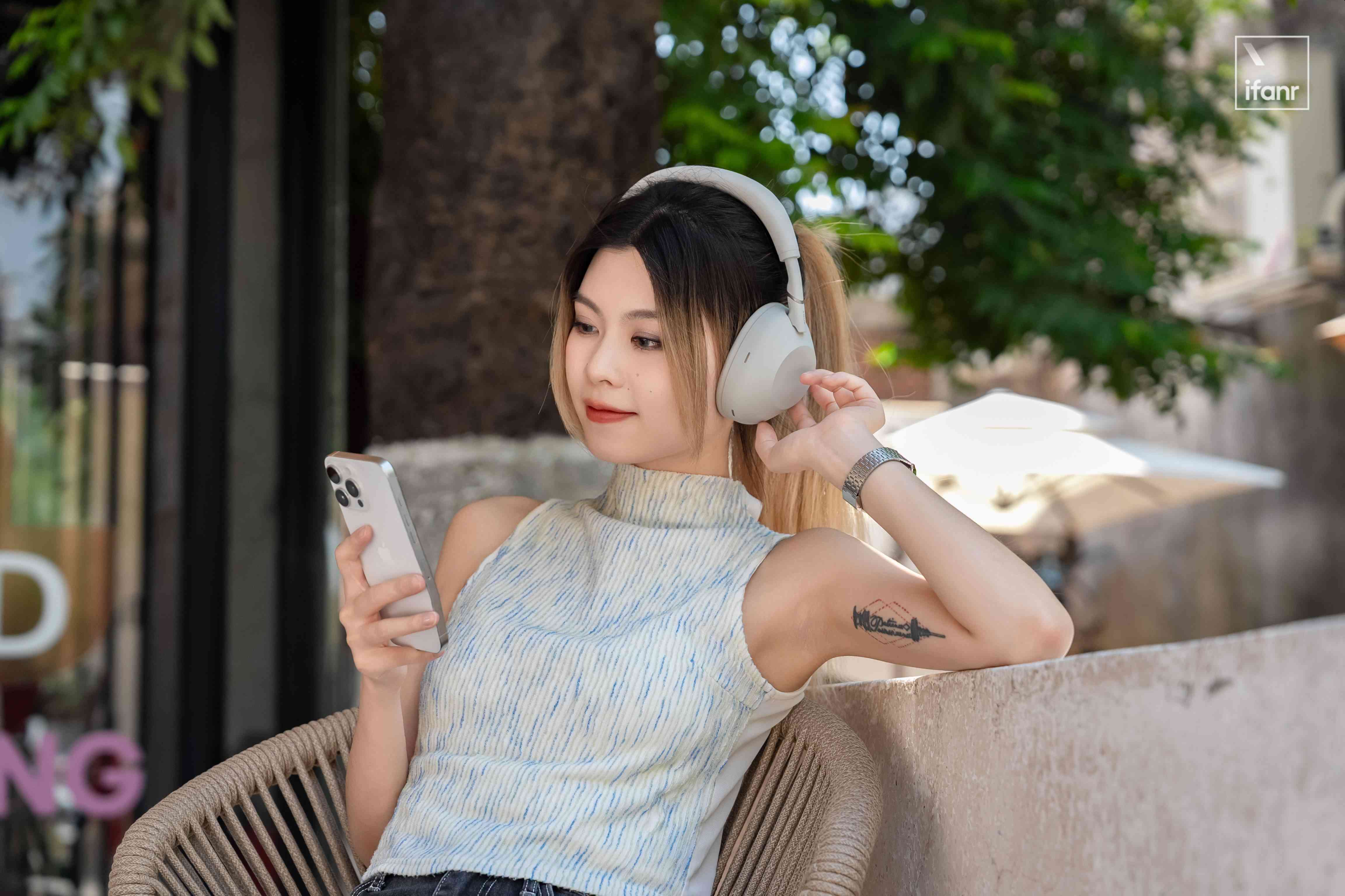 索尼WH-1000XM6深度体验：三年磨一剑，旗舰降噪耳机再进化