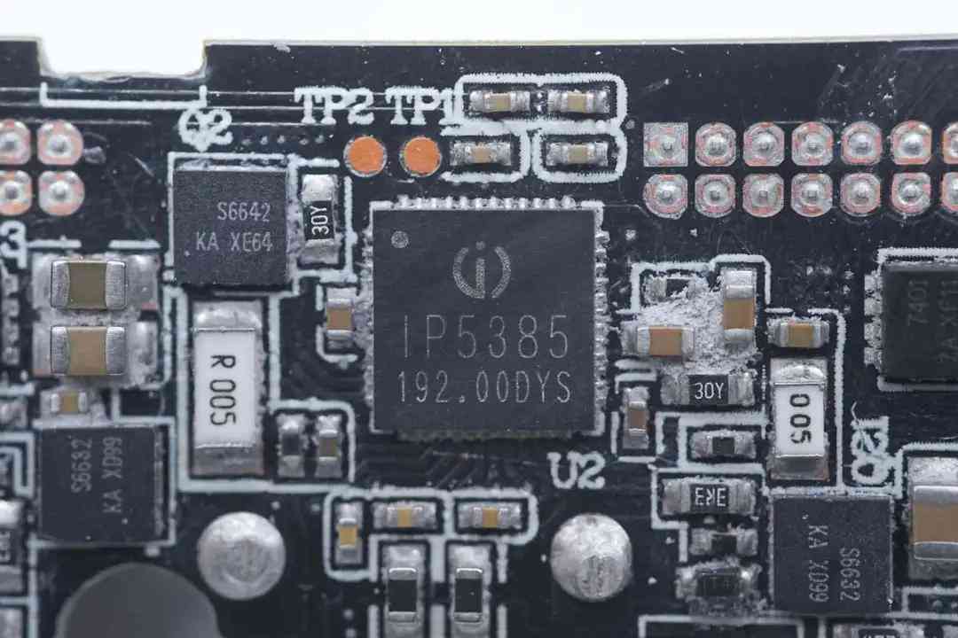 安克充电宝怎么样 数显充电宝选购指南！安克热门款拆解，这些芯片决定你的充电体验