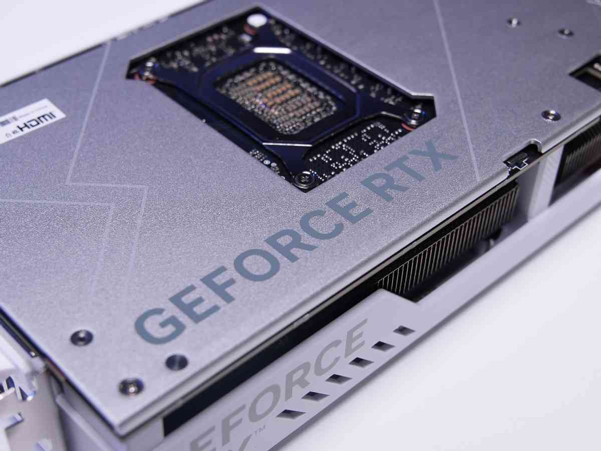 华硕显卡怎么样 双十一超值4K入门显卡，华硕天选GeForce RTX 5070 O12G显卡装机评测