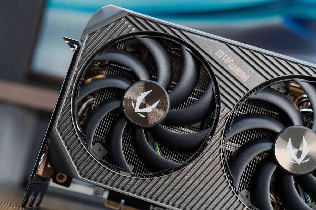 索泰RTX 5090 D 32GB SOLID OC显卡深度评测：旗舰性能新标杆