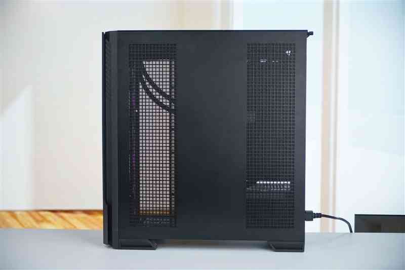 微星机箱怎么样？微星MPG VELOX 300R AIRFLOW PZ刀锋装机评测：散热强大，满足你对大机箱的最苛刻需求