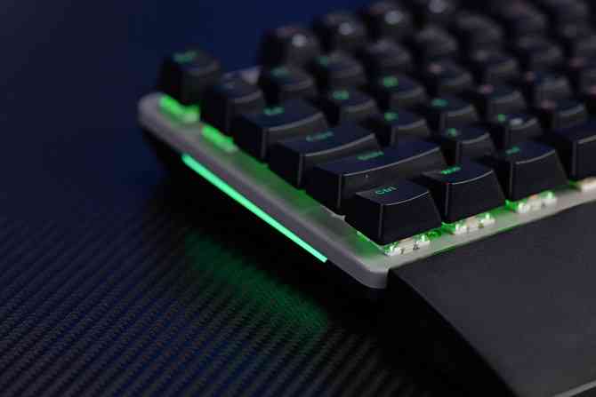 微星鼠标怎么样 微星GK320&GM330游戏键盘鼠标体验评测：一把键盘两个形态 主流级玩家优选