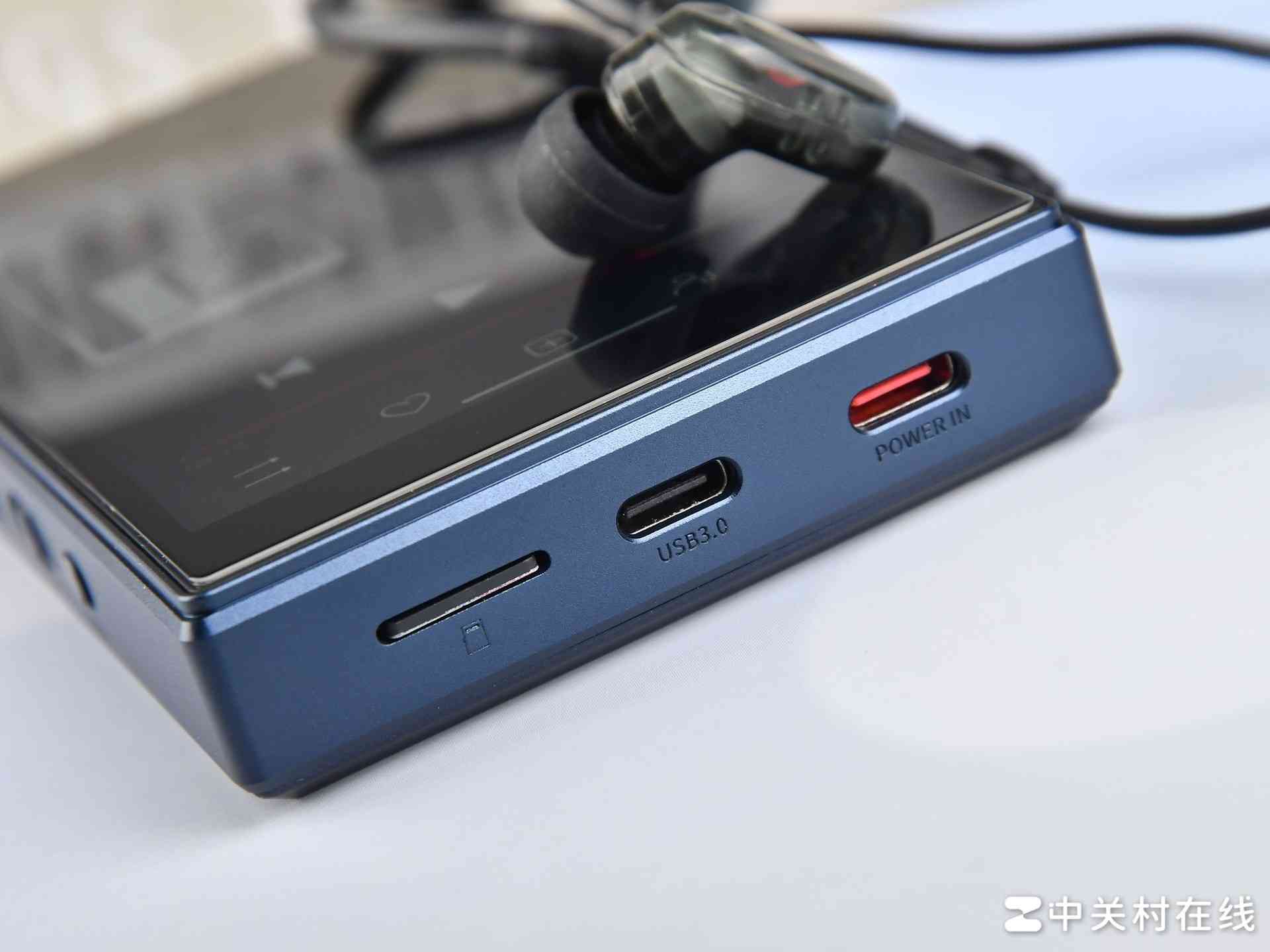 飞傲播放器怎么样 轻量化的“重量级”选手，飞傲M21便携无损播放器深度体验