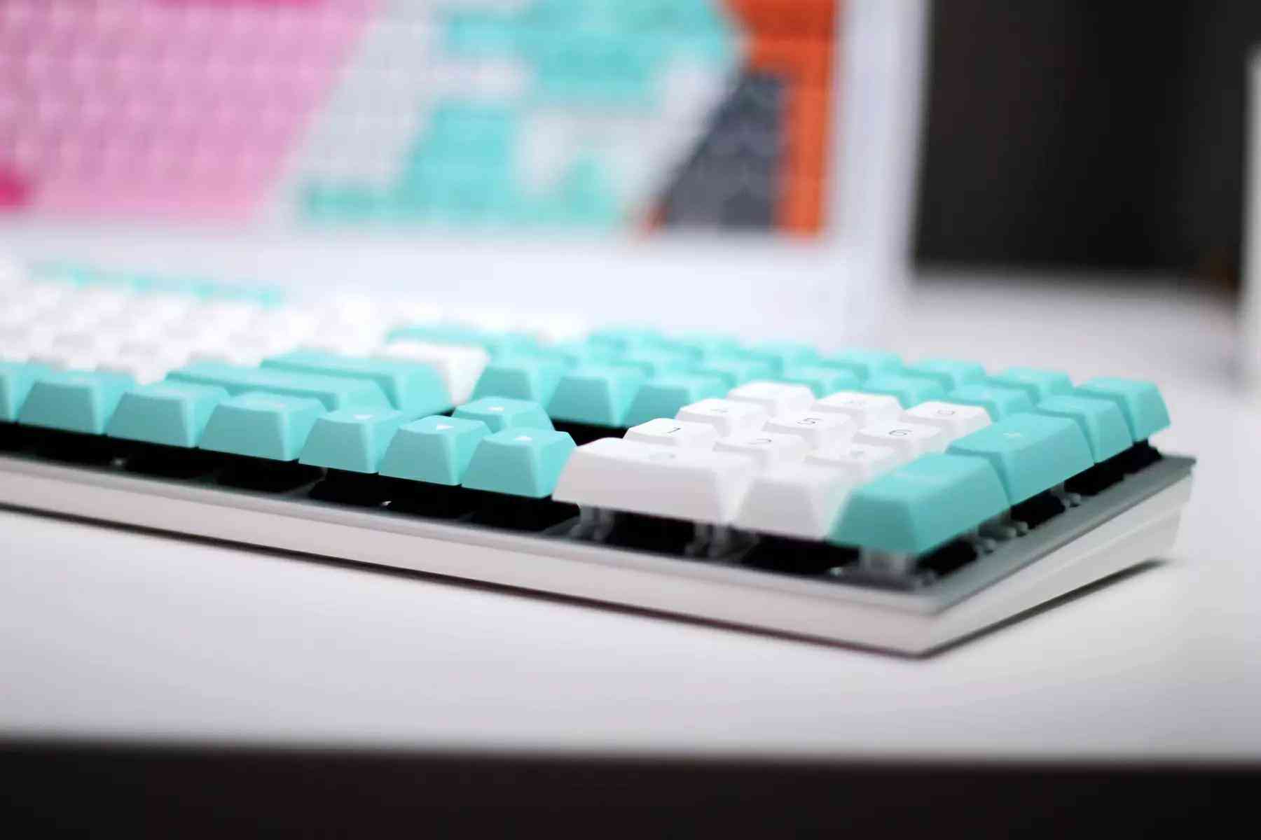 樱桃红轴怎么样 CHERRY 玉轴（ERGO CLEAR）到底怎么样？KC 200搭配新轴体首发评测